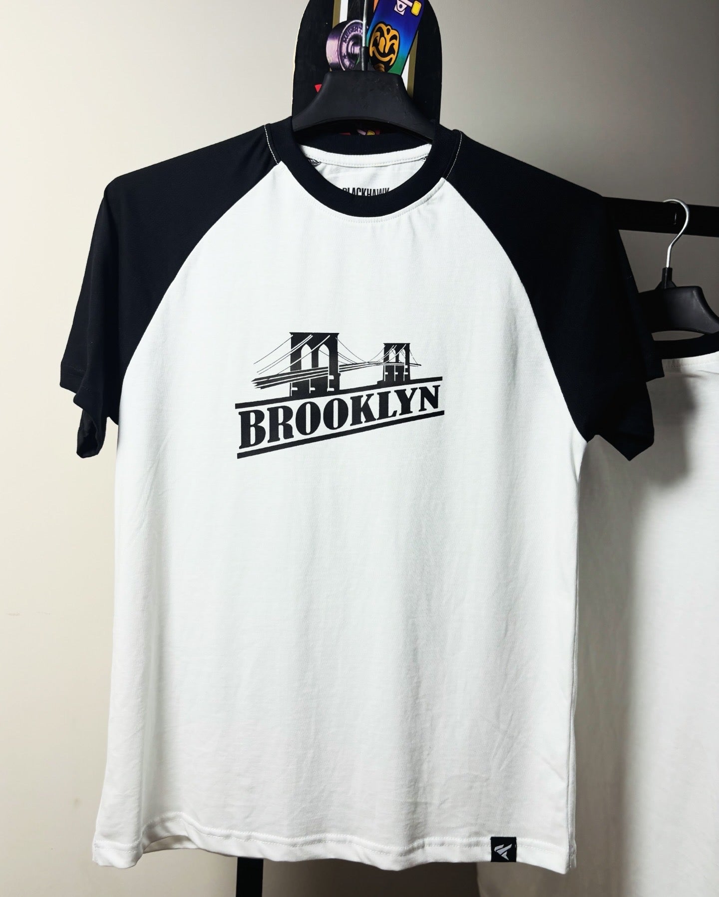 BROOKLYN BRIDGE RAGLAN T-SHIRT