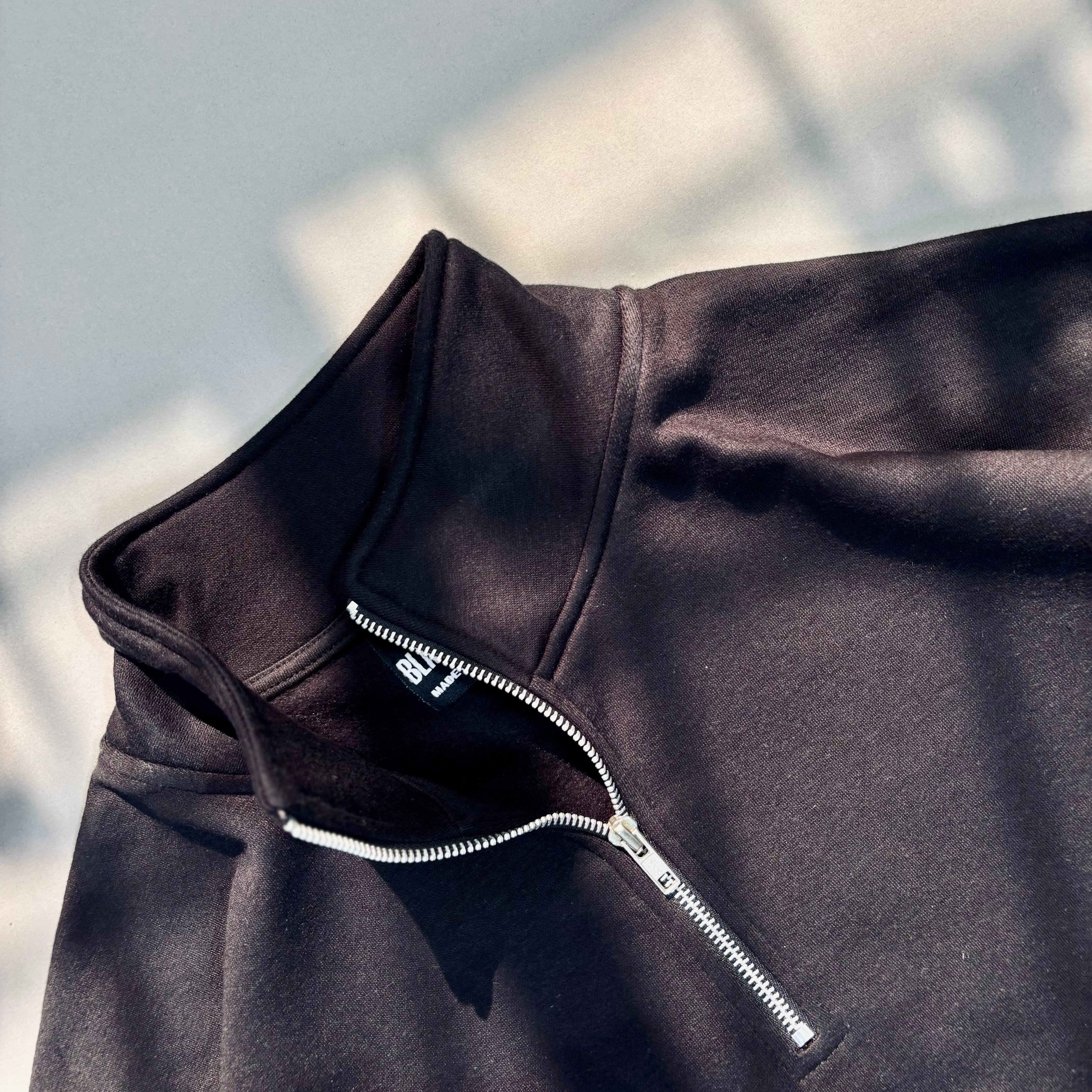BLACK QUARTER ZIPPER