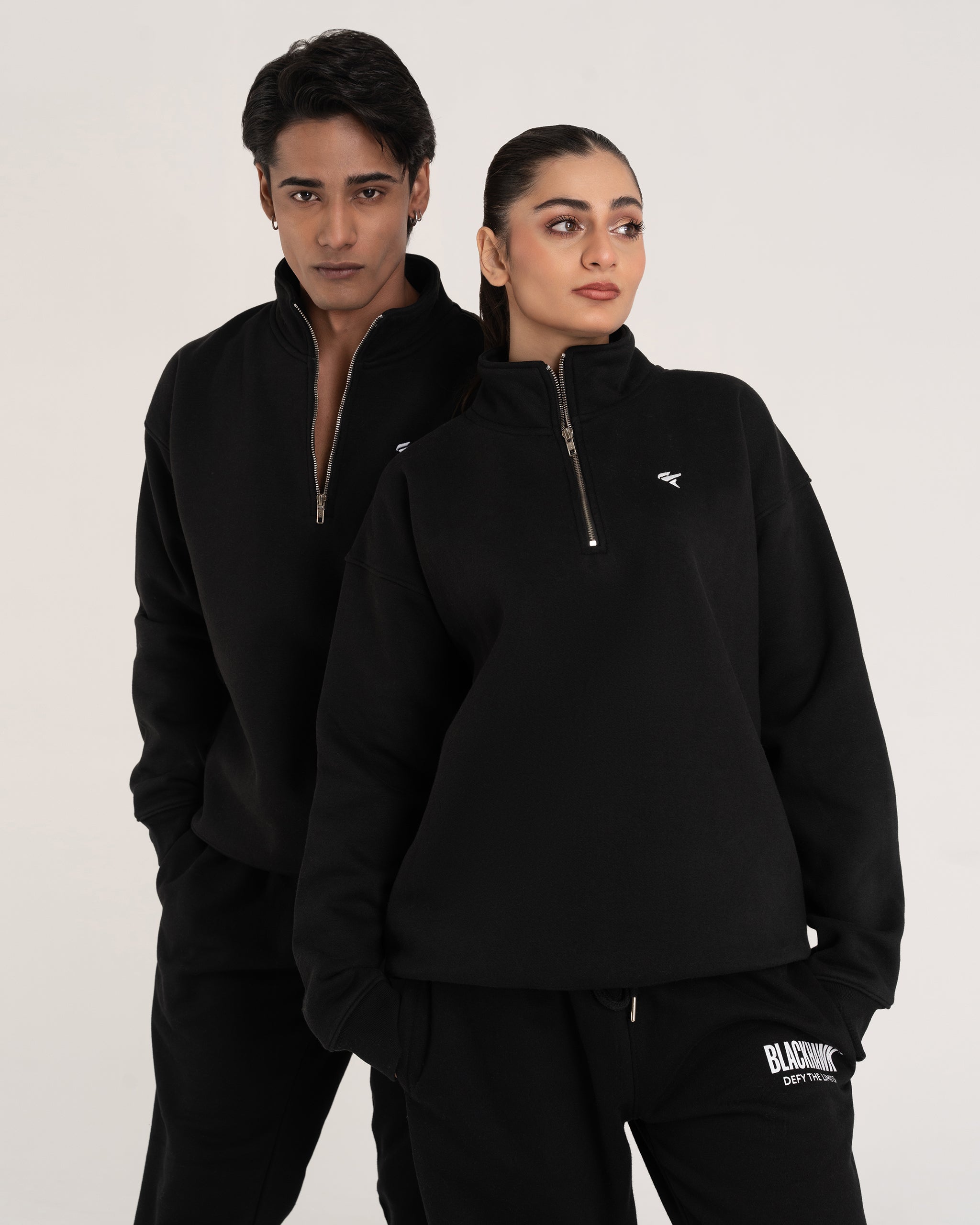 BLACK QUARTER ZIPPER