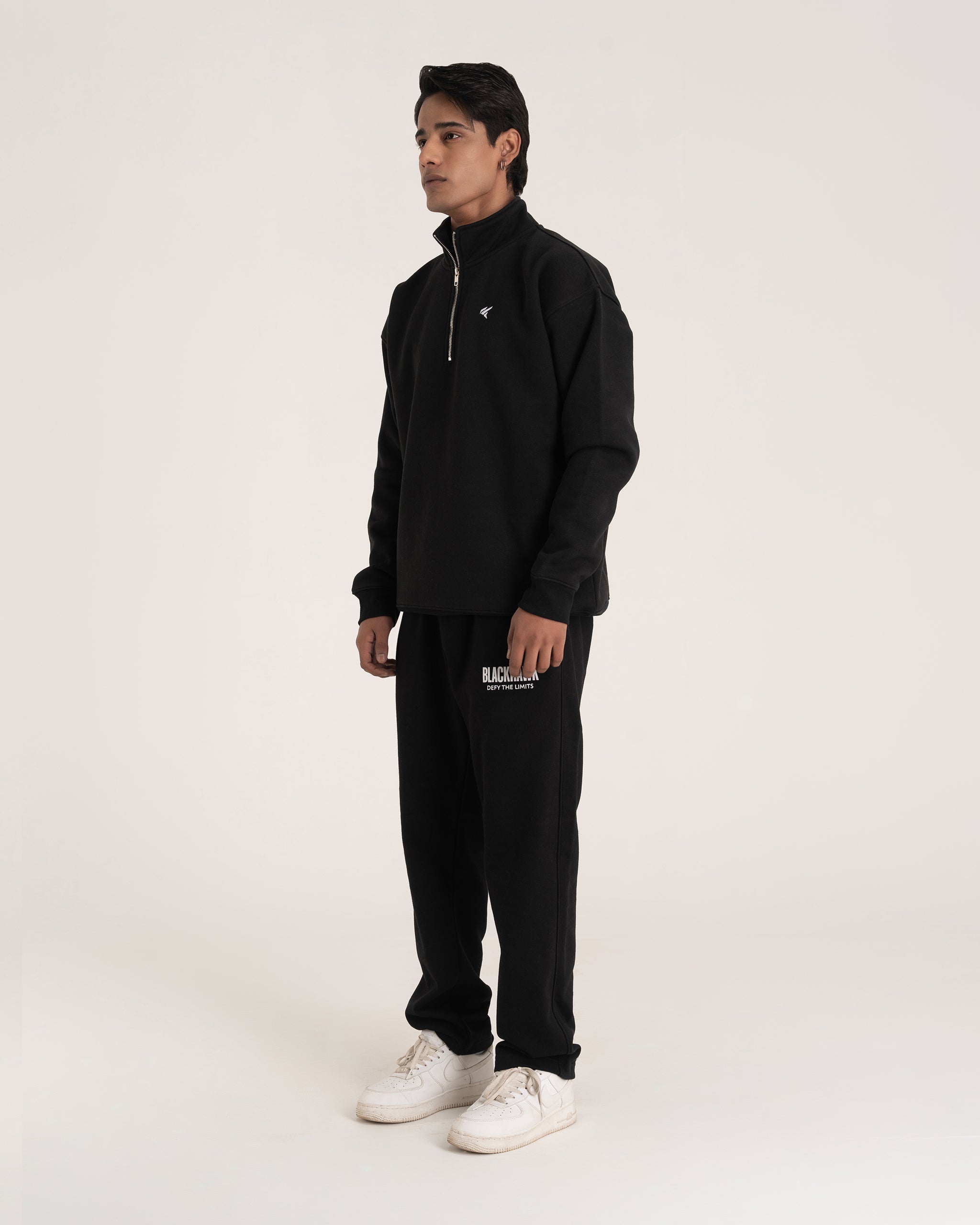 BLACK QUARTER ZIPPER