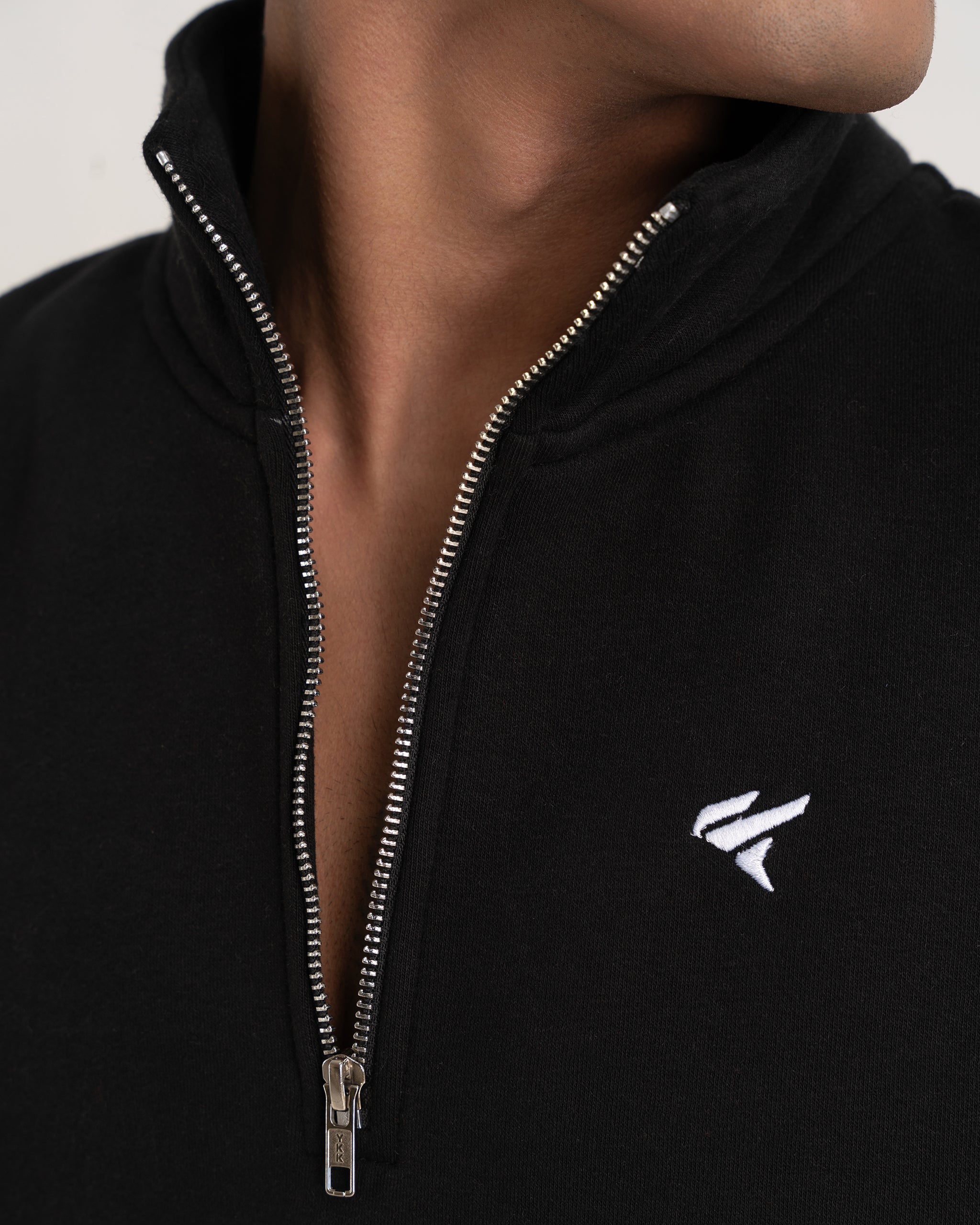 BLACK QUARTER ZIPPER
