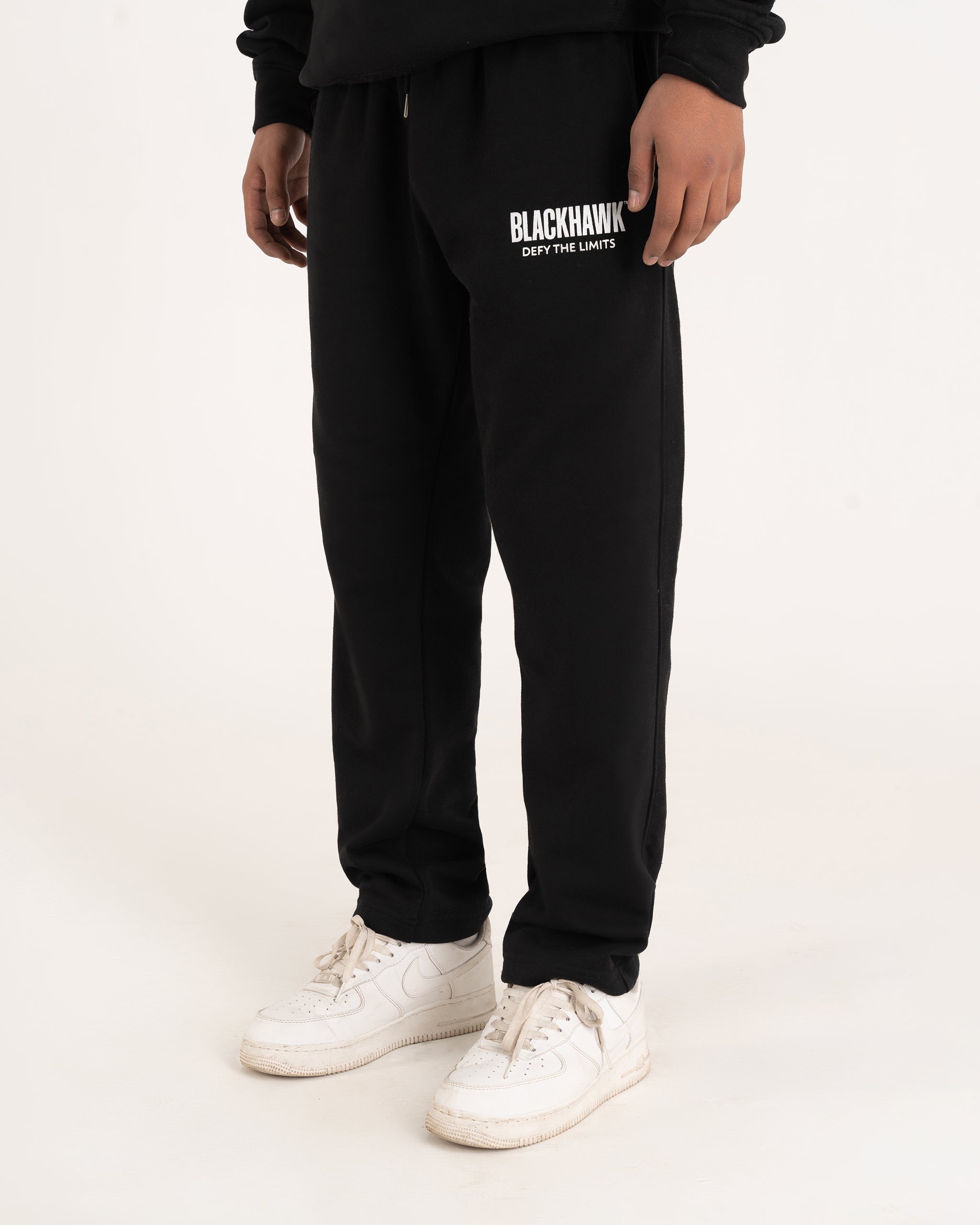 BLACK STRAIGHT TRACK-PANT