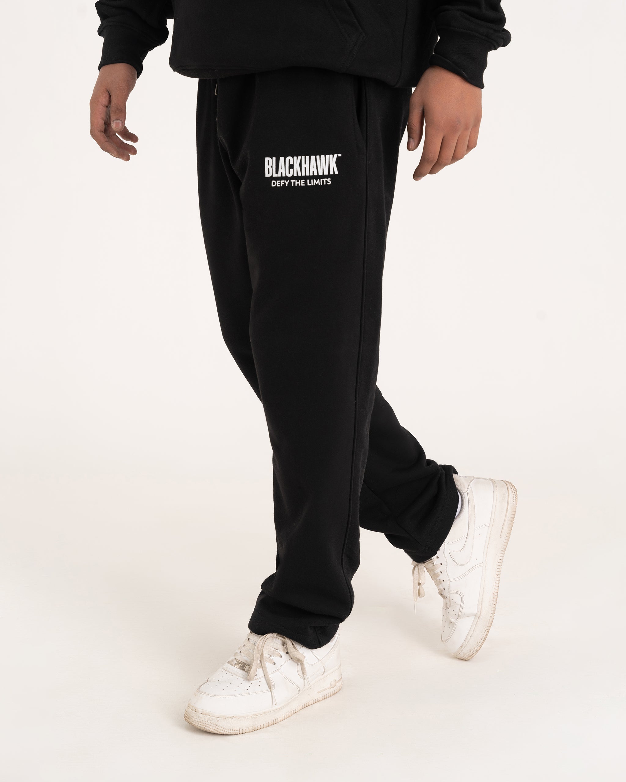 BLACK STRAIGHT TRACK-PANT