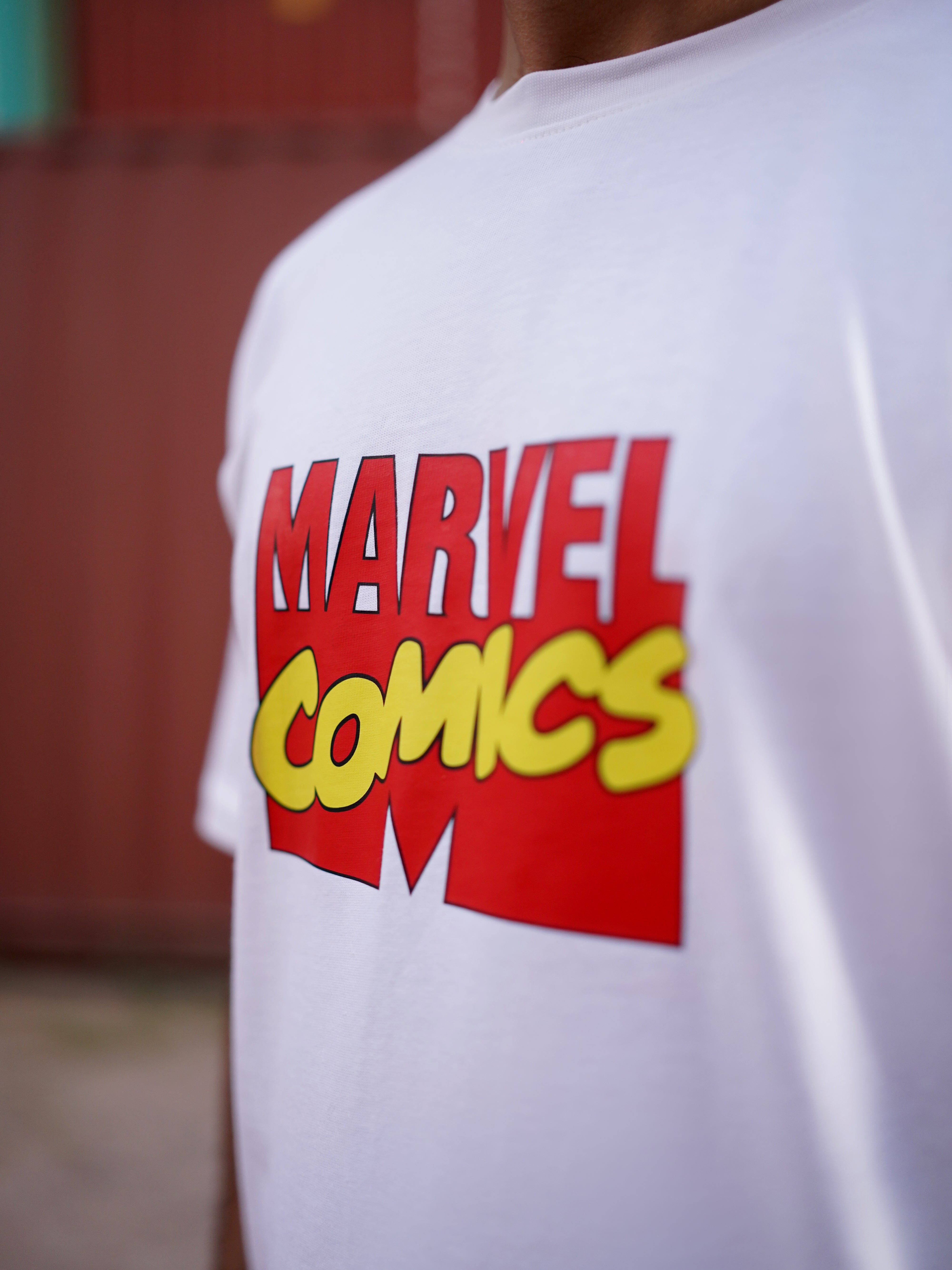 MARVEL COMICS OVERSIZED WHITE T-SHIRT