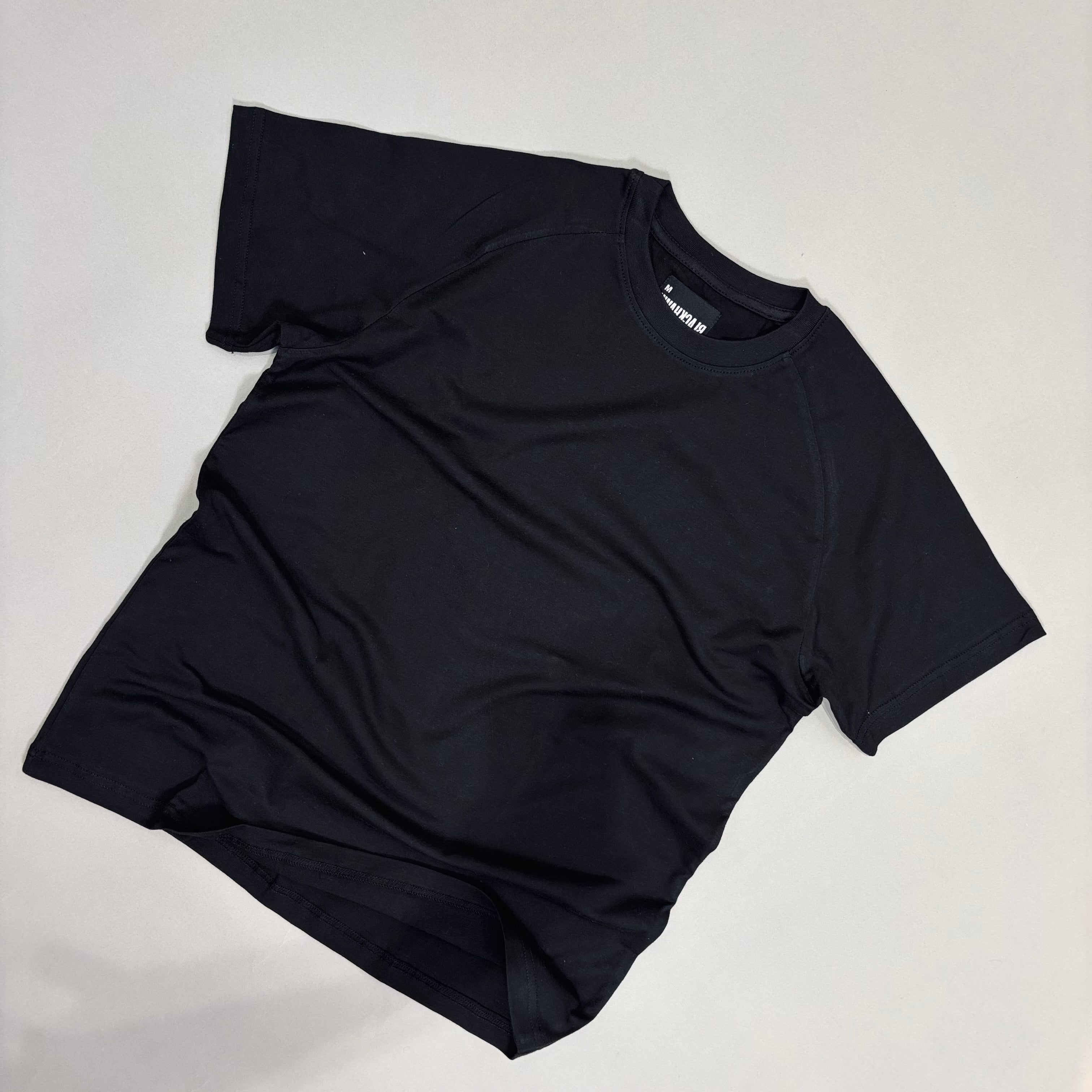 BLACK RAGLAN SLIM FIT T-SHIRT
