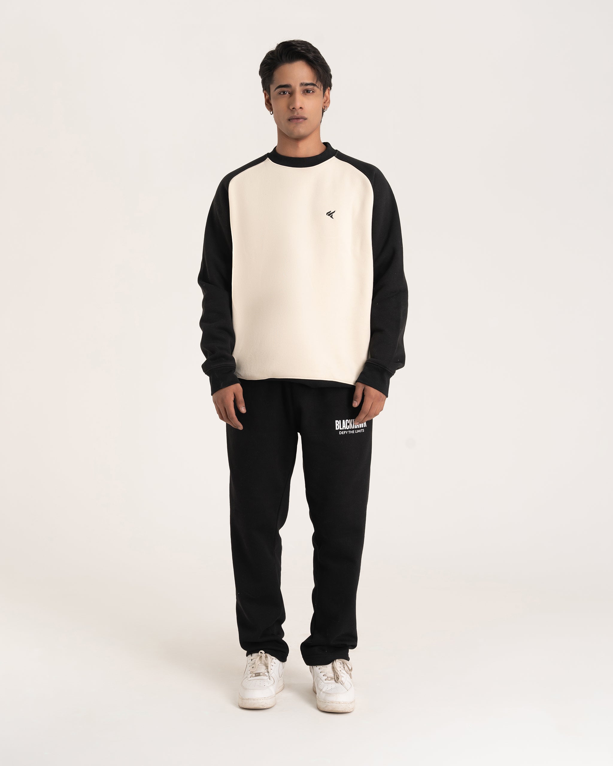 OFF WHITE / BLACK RAGLAN SWEATSHIRT